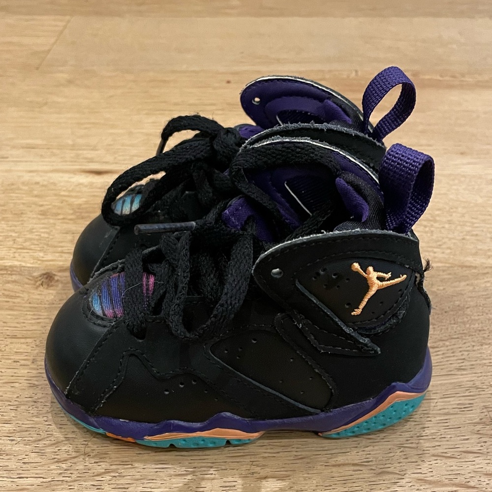 Nike Jordan’s Toddler Size 5